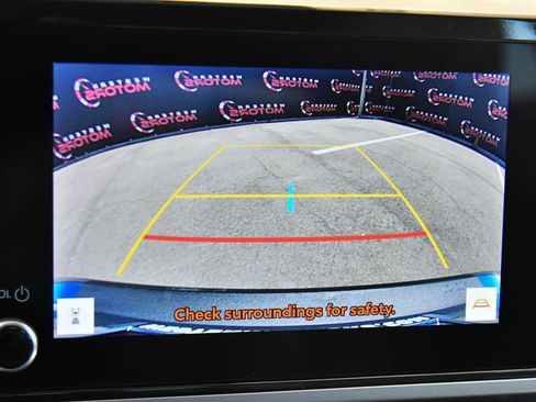 Used 2025 Toyota Camry SE FWD image 19