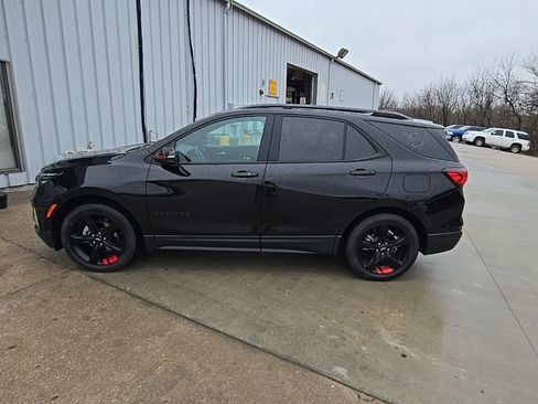 Used 2023 Chevrolet Equinox Premier image 3