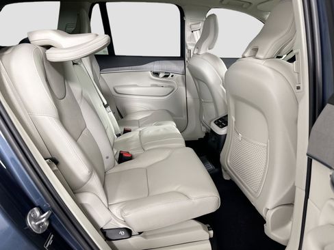 New 2025 Volvo XC90 T8 Plus w/ Protection Package Premier image 18