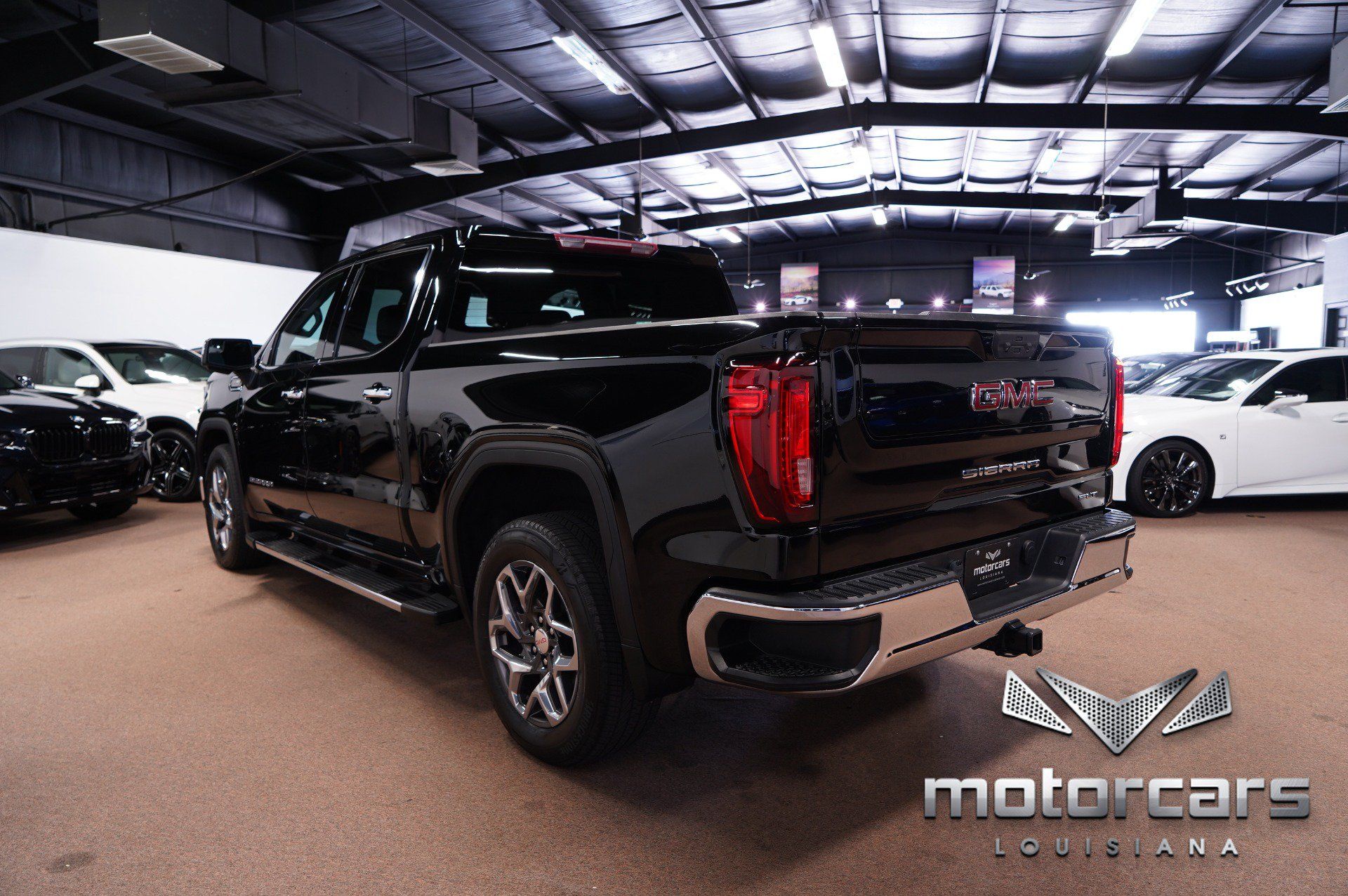 Used 2023 GMC Sierra 1500 SLT w/ SLT Premium Package RWD image 5
