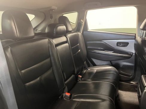 Used 2023 Nissan Murano SV image 13