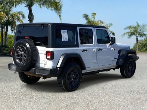 Used 2024 Jeep Wrangler Unlimited Sport AWD/4WD image 5