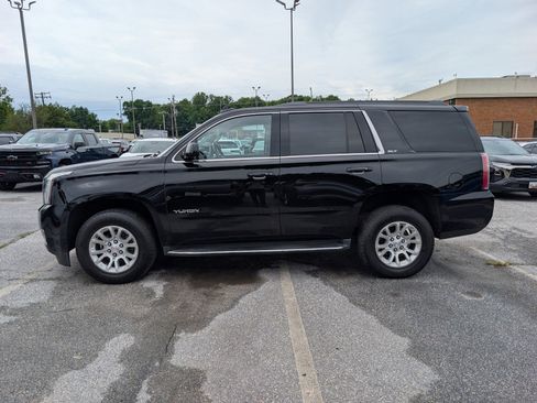 Used 2018 GMC Yukon SLT AWD/4WD image 2