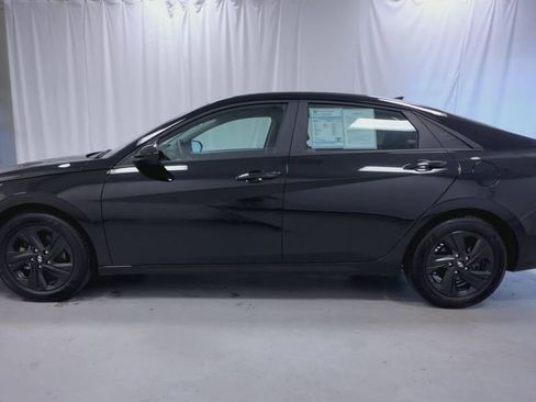 Used 2023 Hyundai Elantra SEL image 18