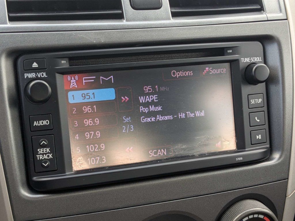 Used 2013 Toyota Corolla S FWD image 24