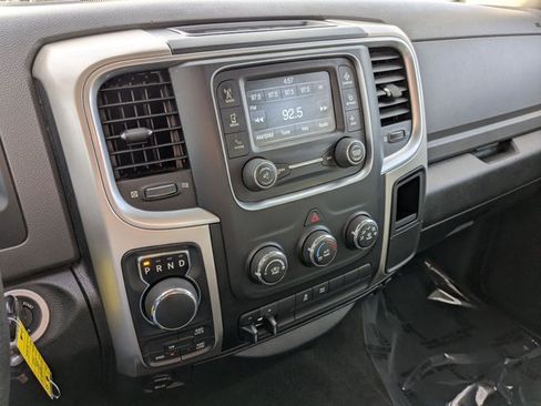 Used 2017 RAM 1500 Classic SLT AWD/4WD image 11