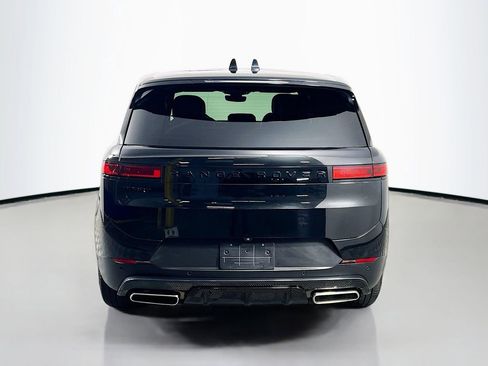 Used 2025 Land Rover Range Rover Sport SE image 6