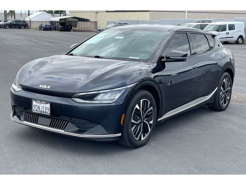 Used 2022 Kia EV6 Wind RWD image 2