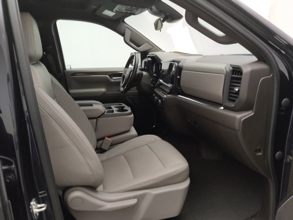 Used 2024 Chevrolet Silverado 1500 LT w/ Leather Package AWD/4WD image 21