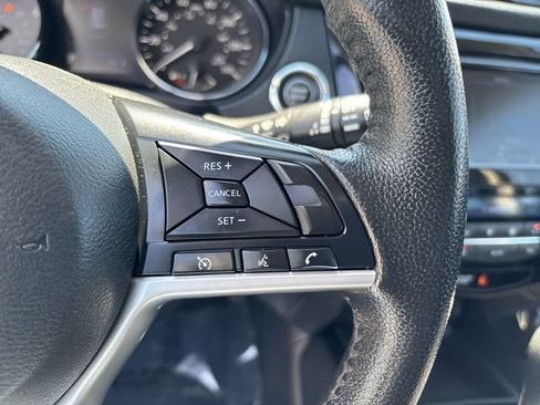 Used 2019 Nissan Rogue SV AWD/4WD image 26