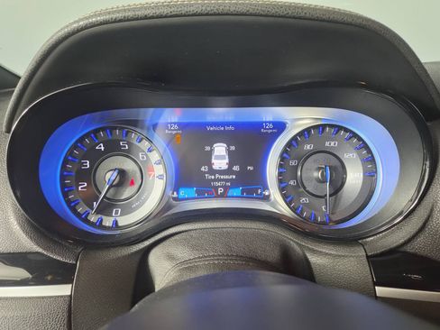 Used 2019 Chrysler 300 S RWD image 26