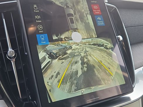 New 2026 Volvo XC90 T8 Ultra w/ Protection Package Premier image 7