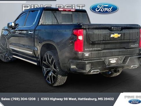 Used 2023 Chevrolet Silverado 1500 High Country w/ High Country Premium Package image 2