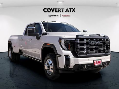 Used 2025 GMC Sierra 3500 Denali Ultimate image 9