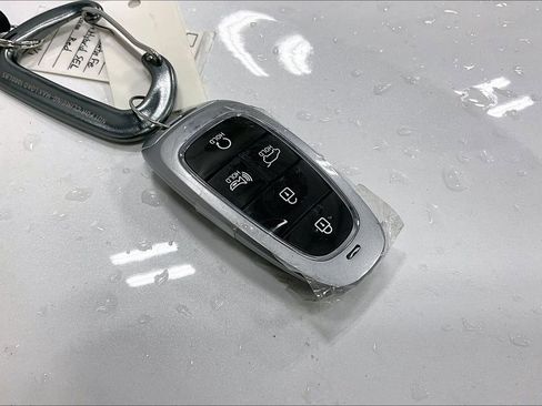 Used 2025 Hyundai Palisade SEL FWD image 12