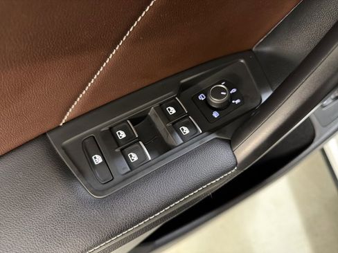 Used 2024 Volkswagen Tiguan SEL R-Line image 19