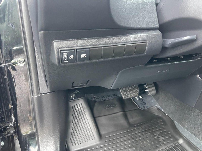 Used 2026 Toyota Corolla LE FWD image 15