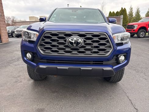 Used 2022 Toyota Tacoma TRD Off-Road image 7