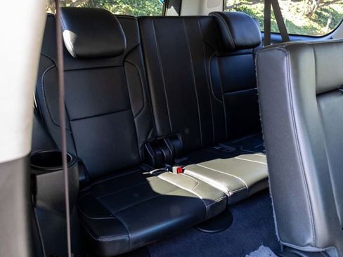 Used 2020 Chevrolet Suburban LT w/ Z71 Midnight Edition image 14