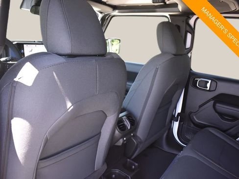 New 2025 Jeep Gladiator Sport image 14