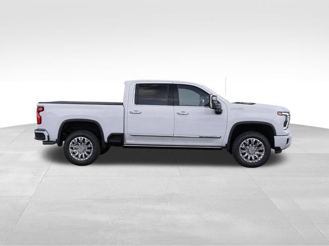 New 2026 Chevrolet Silverado 2500 High Country w/ High Country Premium Package AWD/4WD image 3