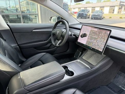 Used 2022 Tesla Model 3 Long Range AWD/4WD image 13