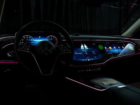 Certified 2025 Mercedes-Benz E 350 Sedan image 19