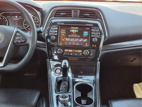 Used 2019 Nissan Maxima Platinum w/ Sport Mat Group FWD image 15