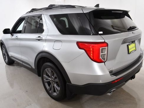Used 2024 Ford Explorer XLT w/ Equipment Group 202A AWD/4WD image 15