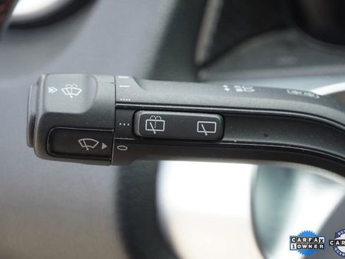 Used 2023 Mercedes-Benz GLB 35 AMG 4MATIC w/ Parking Assistance Package image 31