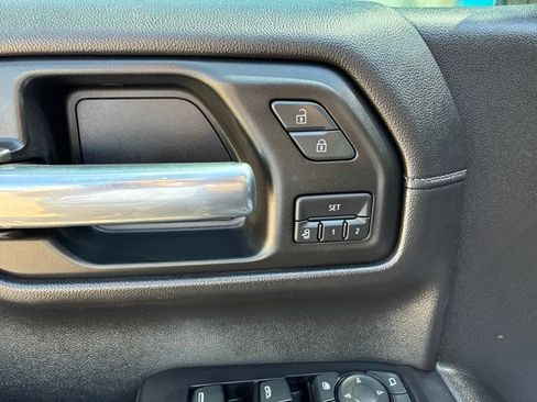 Used 2019 Chevrolet Silverado 1500 LTZ w/ LTZ Premium Package AWD/4WD image 15