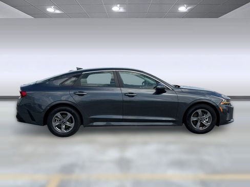 Used 2023 Kia K5 LXS image 7