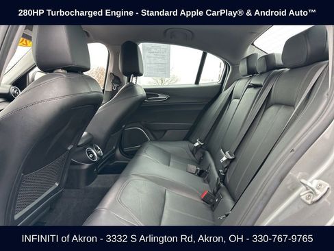 Used 2018 Alfa Romeo Giulia AWD image 34