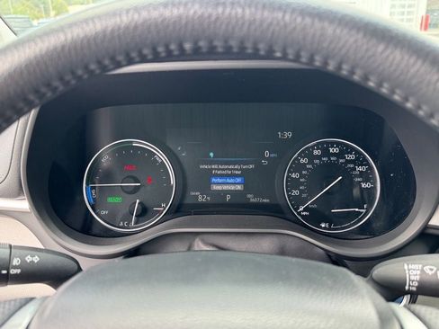 Certified 2024 Toyota Sienna Limited image 18