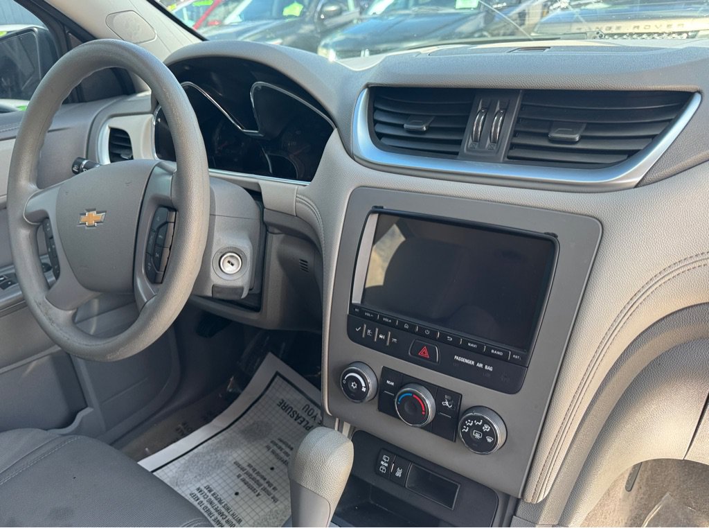 Used 2014 Chevrolet Traverse LS FWD image 12
