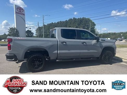 Used 2024 Chevrolet Silverado 1500 Custom Trail Boss w/ LPO, Dark Essentials Package image 2