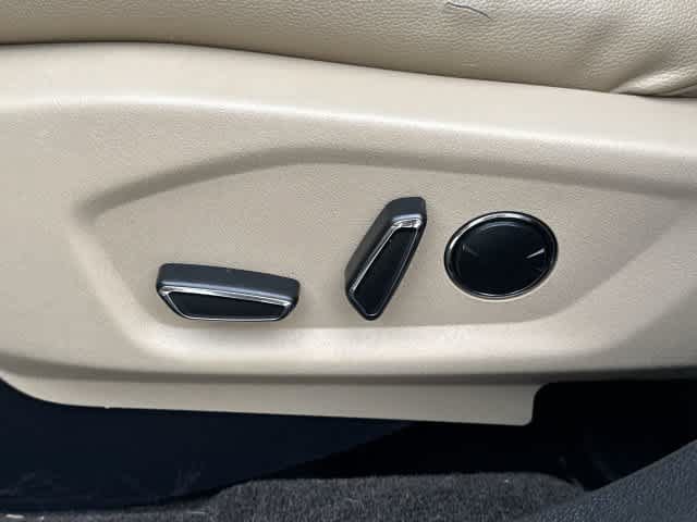 Used 2016 Ford Explorer Limited FWD image 16