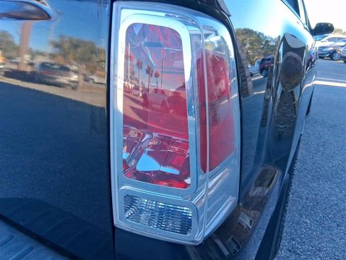 Used 2007 Mitsubishi Raider LS image 42