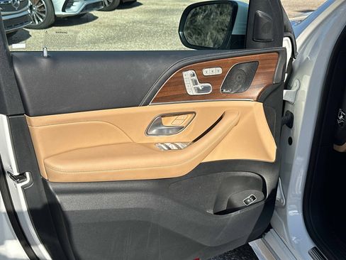 Used 2024 Mercedes-Benz GLE 350 4MATIC image 17