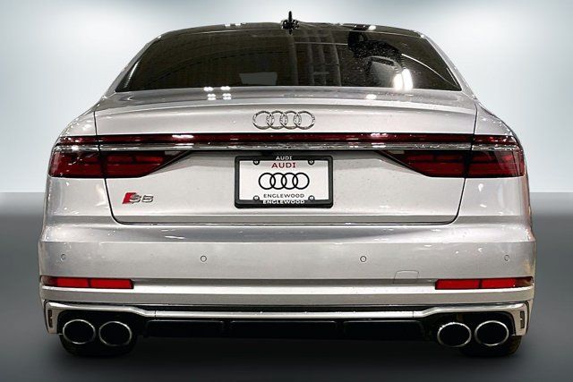 Used 2023 Audi S8 AWD/4WD image 4