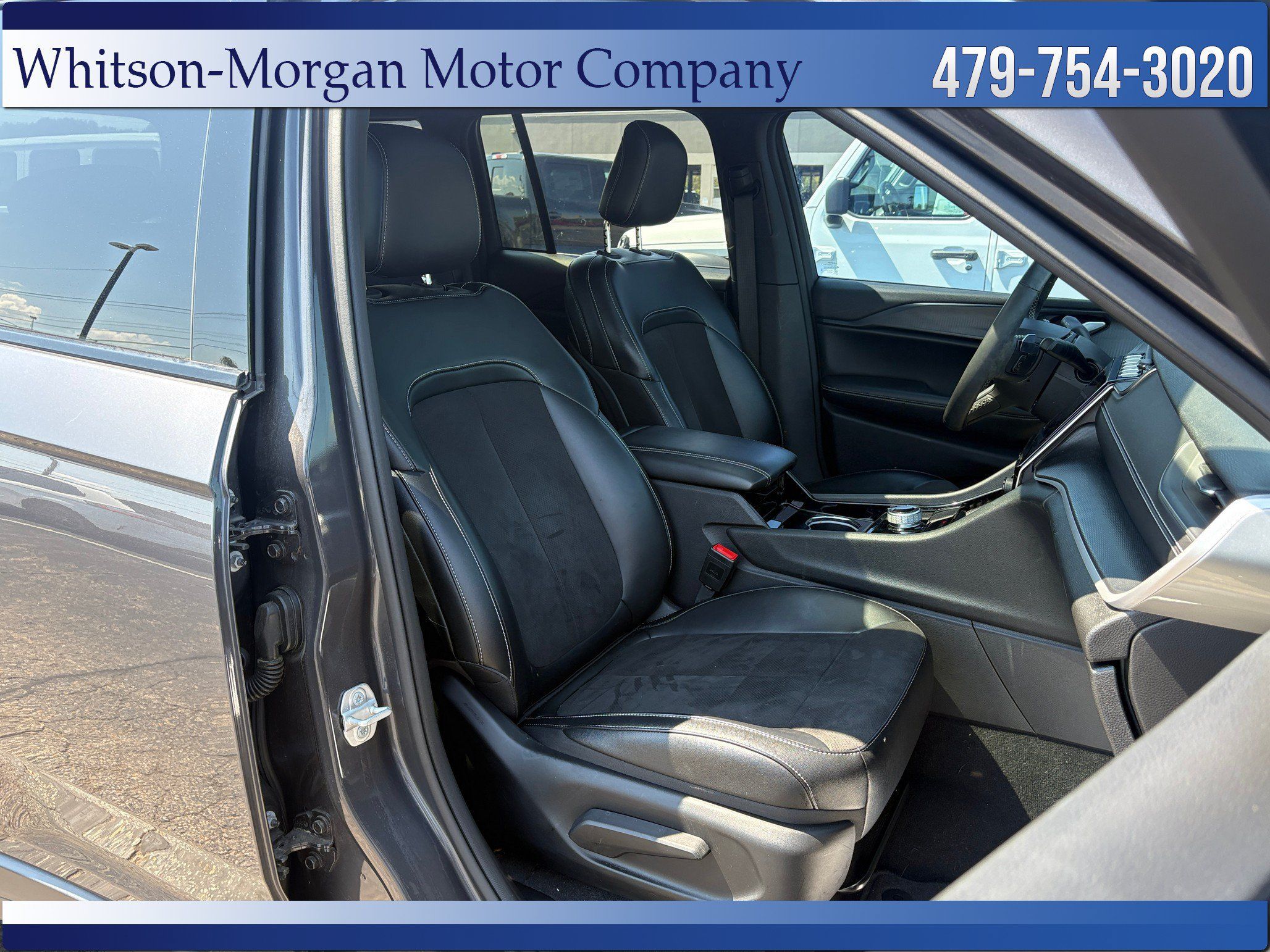 Used 2023 Jeep Grand Cherokee Altitude AWD/4WD image 38