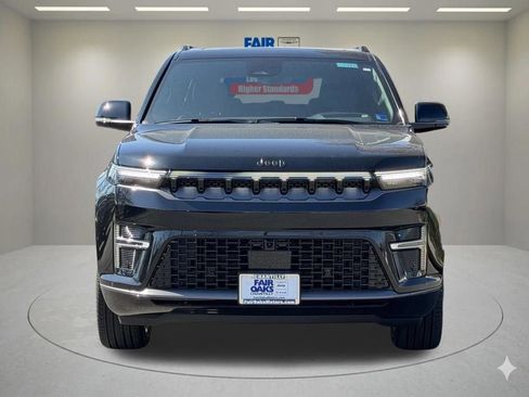 New 2026 Jeep Grand Wagoneer Limited AWD/4WD image 3