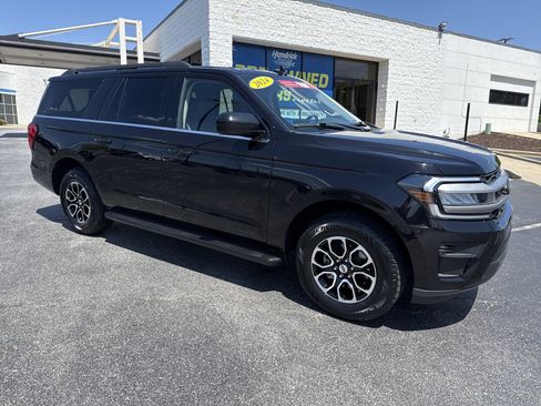 Used 2024 Ford Expedition Max XLT AWD/4WD image 2