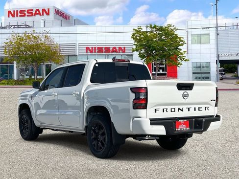 New 2026 Nissan Frontier SV image 2