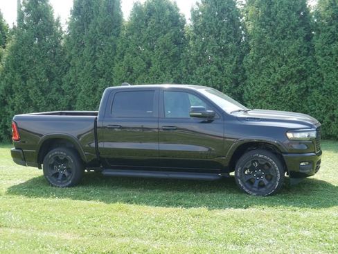 Used 2025 RAM 1500 Big Horn AWD/4WD image 9