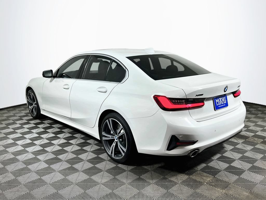 Used 2019 BMW 330i xDrive Sedan w/ Premium Package AWD/4WD image 5