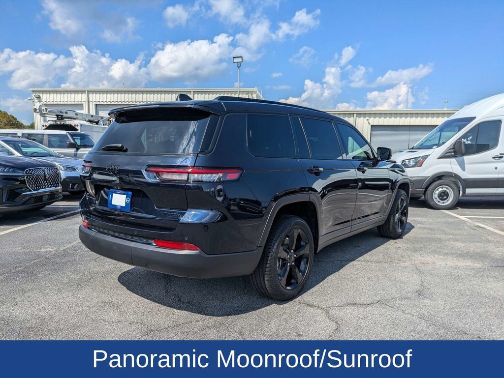 Used 2024 Jeep Grand Cherokee L Limited w/ Black Appearance Package RWD image 4