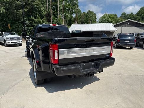 Used 2022 Ford F450 Platinum w/ FX4 Off-Road Package AWD/4WD image 9