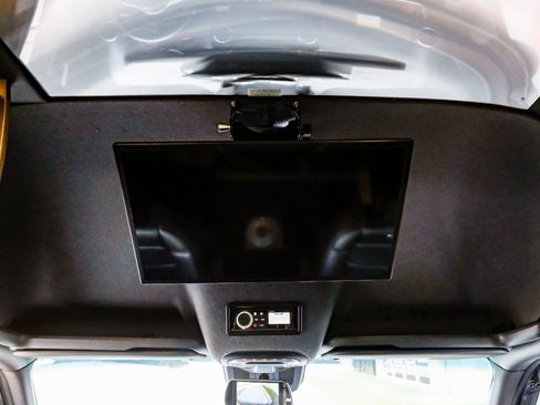 Used 2022 Mercedes-Benz Sprinter 3500 image 94