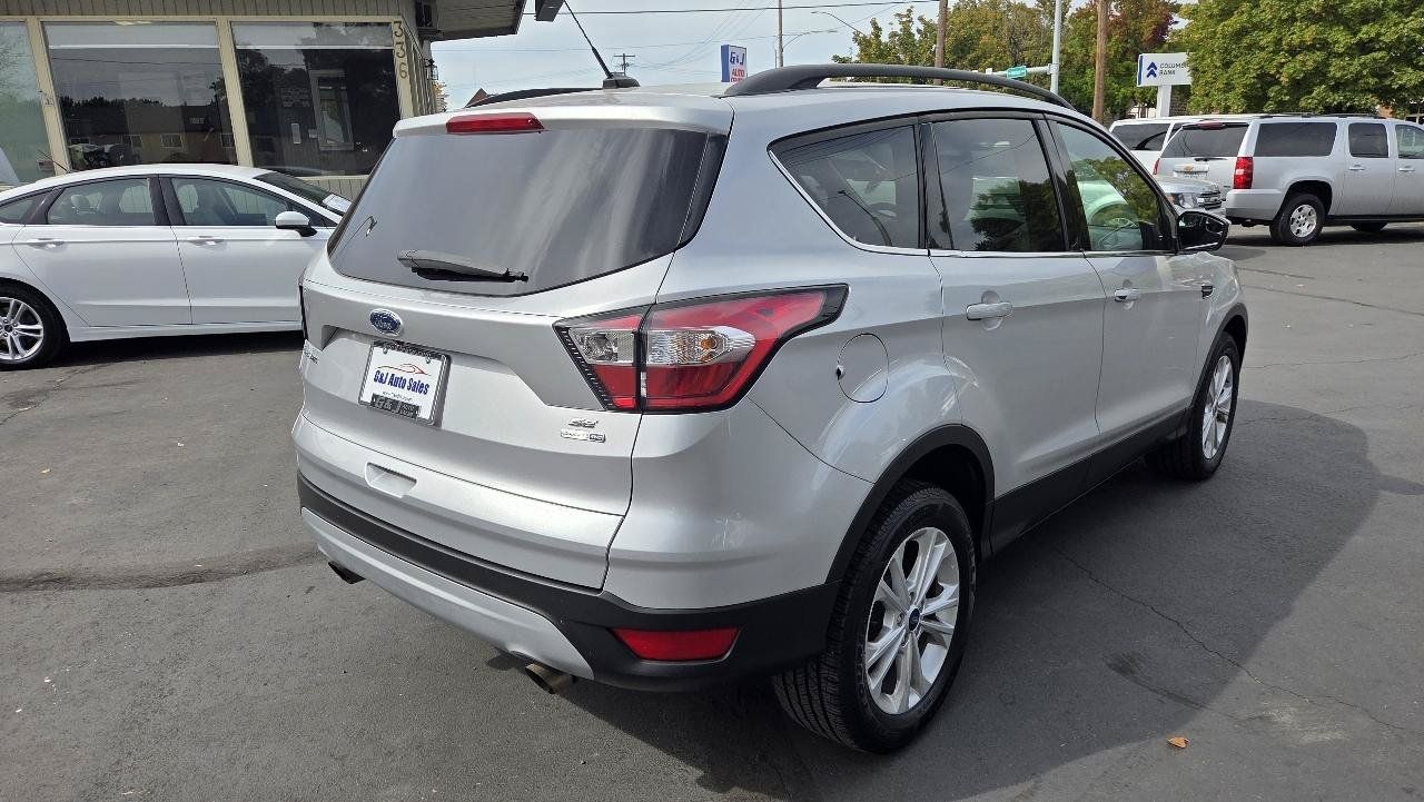 Used 2018 Ford Escape SE AWD/4WD image 8